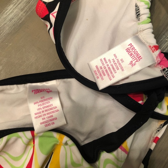 Bikini (patterned) - Picture 2 of 2